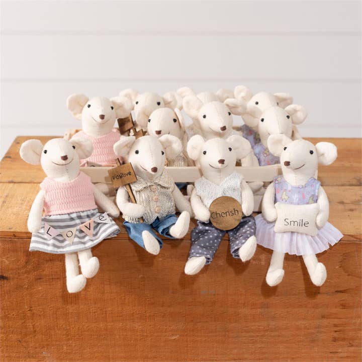 Audrey's Home & Gift - Wholesale Decorative Figurine - Crate Of 12 - Sweet Mice (PK/12 AST)2