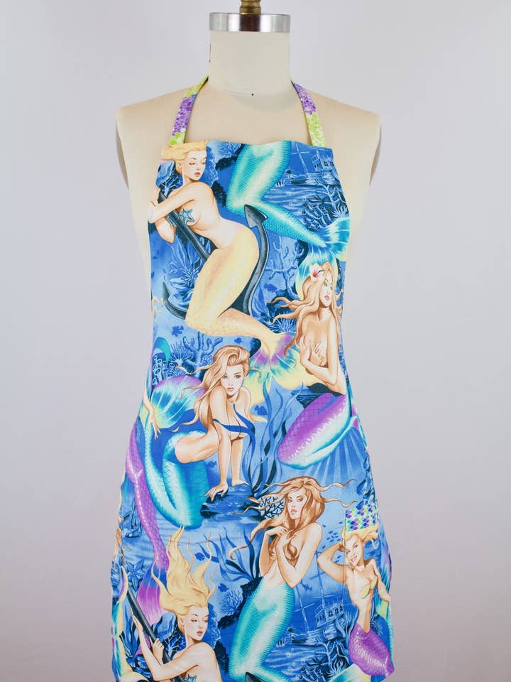 Tablier pour adulte Sea Sirens - Pin Ups - Style chef pour la vente par The Blue Peony