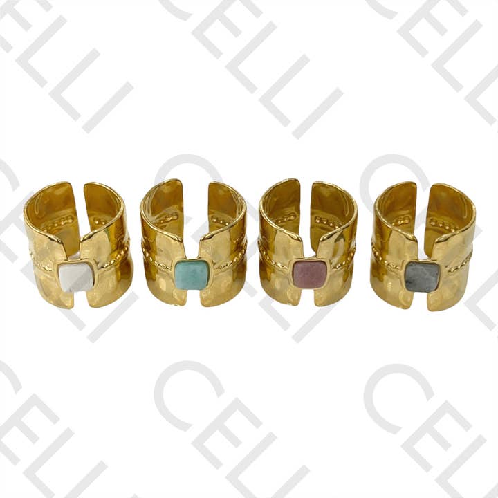 Stålringe med detaljer og firkantet natursten for engroshandel hos Celli Biju