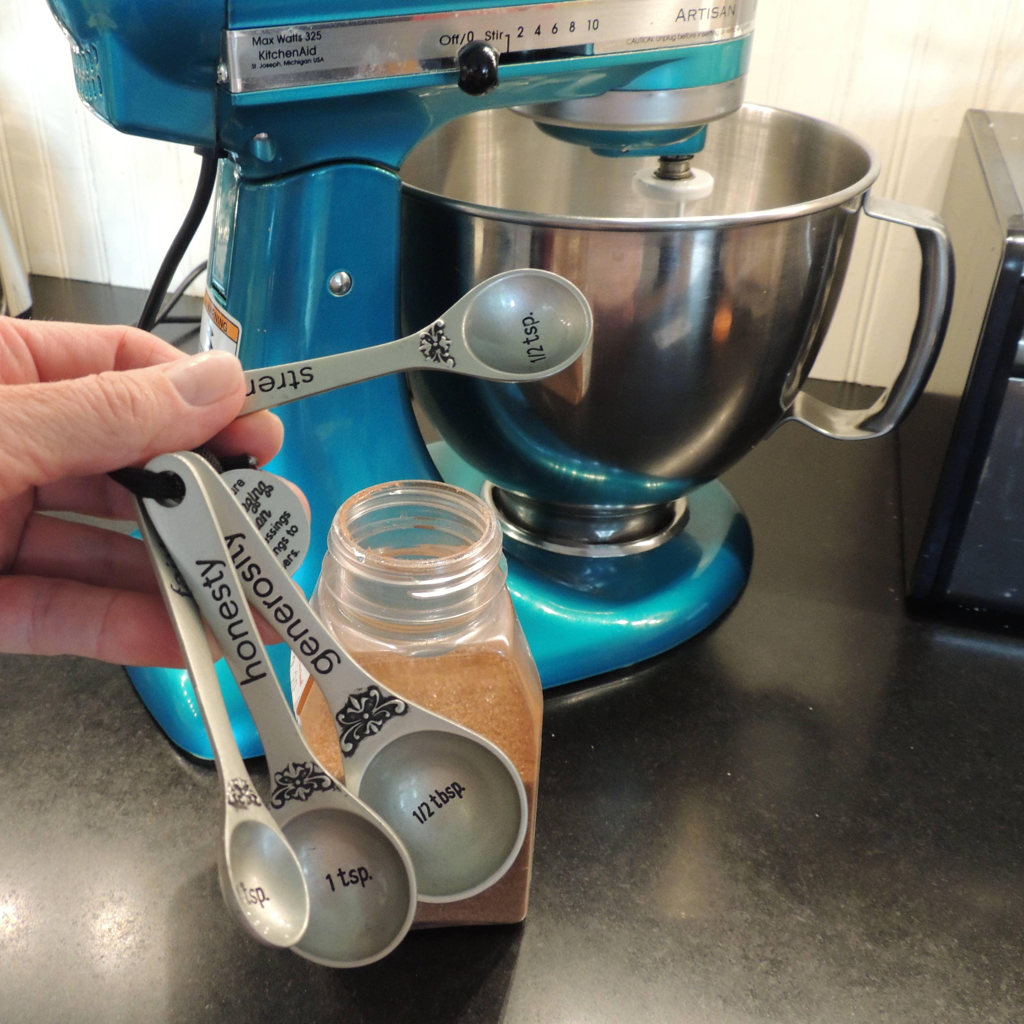 Abbey + CA Gift - Wholesale Measuring Spoon - Amazing Woman Measuring Spoons6