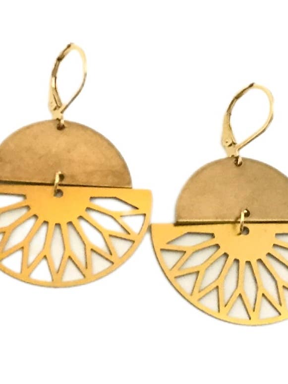 Boucles d'oreilles de danse en laiton pour la vente par Dreamspirit