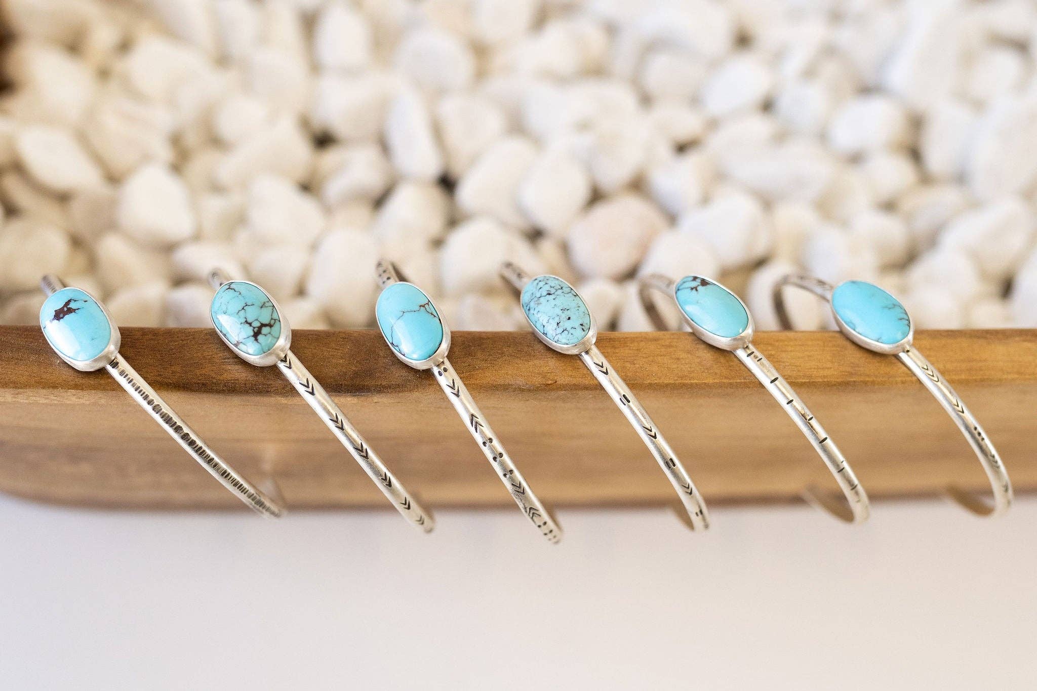 Indie Rae - Vente Bracelet manchette - Bracelets en turquoise égyptienne estampée6