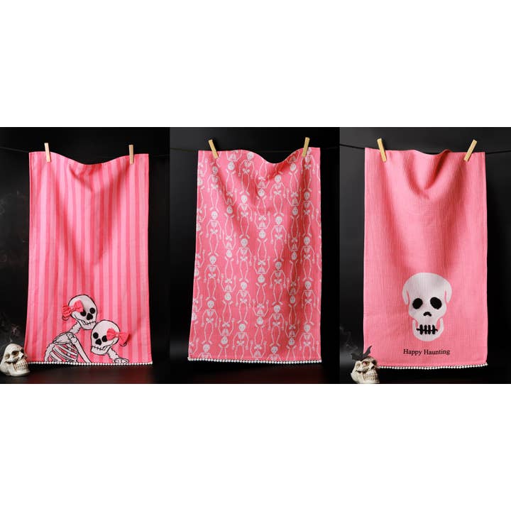 Le lot de 3 torchons de cuisine artisanaux "Rose & Effrayant" pour la vente par Tiramisu