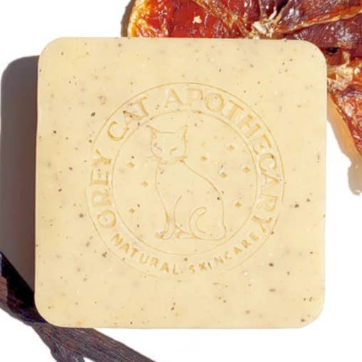 Savon exfoliant Smoothie pour la vente par Grey Cat Apothecary