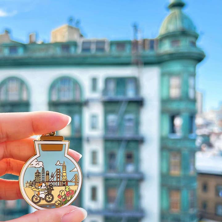 HolyGuacamolly - Wholesale Keychain - Unisex - Original Design Bike Ride In San Francisco Keychain1