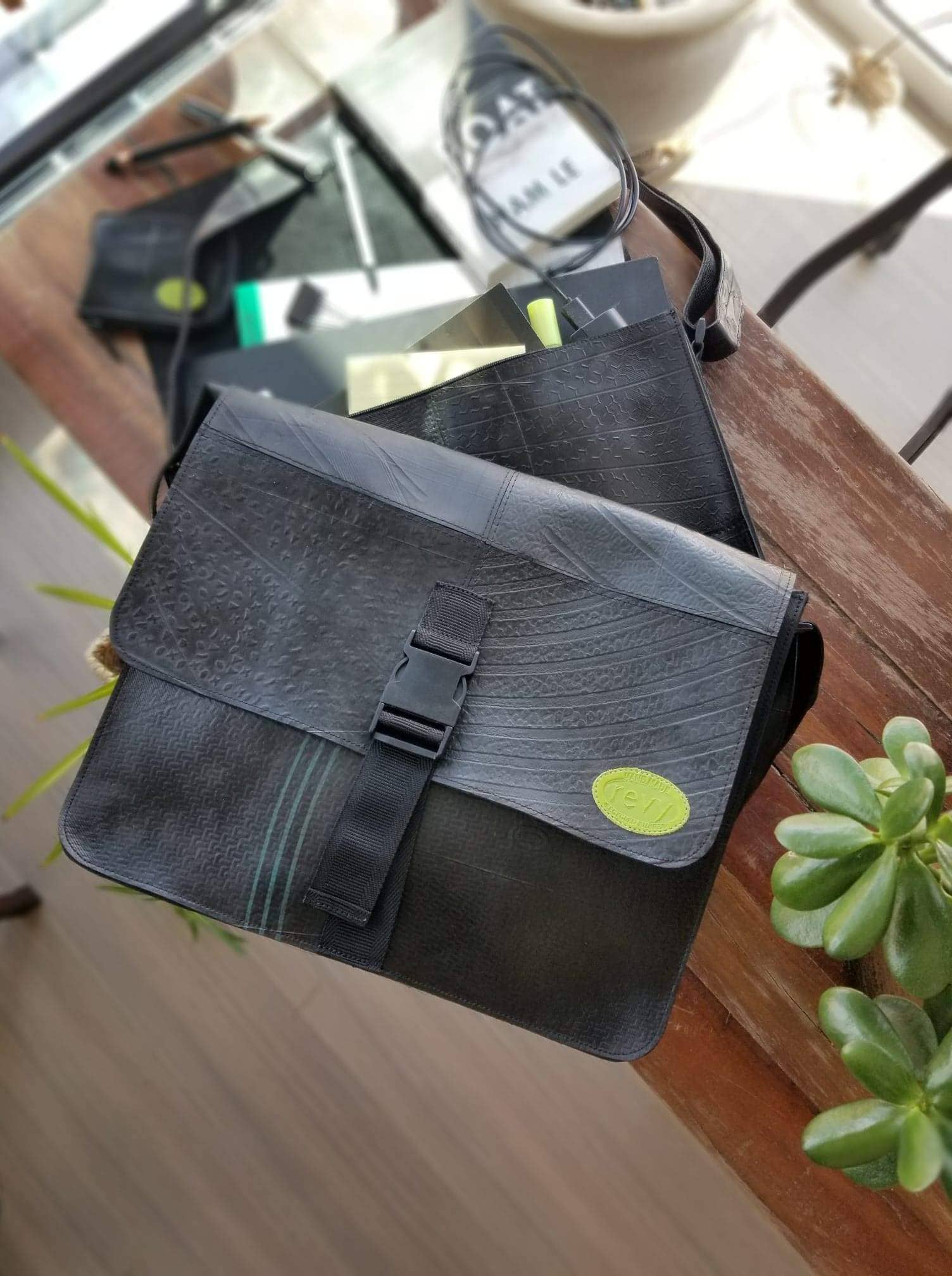 Revy Fair Trade - Vendita all'ingrosso Borsa per laptop - Unisex - Borsa per computer portatile con chiusura a fibbia2