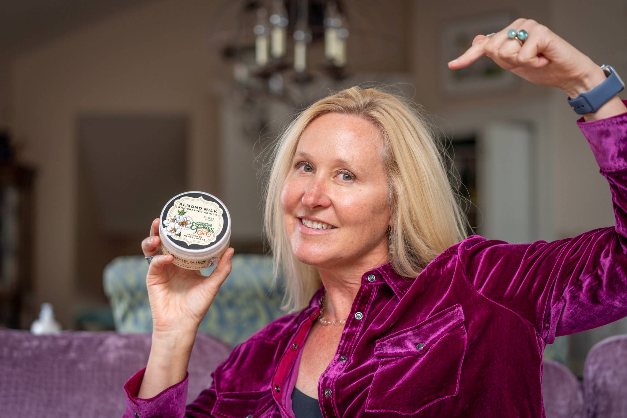 Essential Journeys LLC – Großhandel Heilsalbe/Balsam/Creme – MANDELMILCH Arnica Salve1