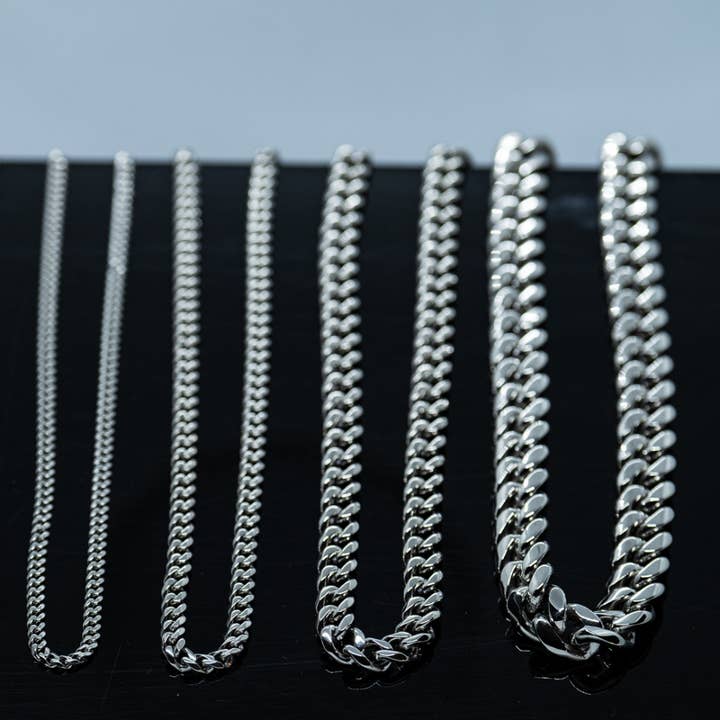 Twistedpendant - Wholesale Link & Chain Necklace - Silver Cuban Chains 16" - 26"4