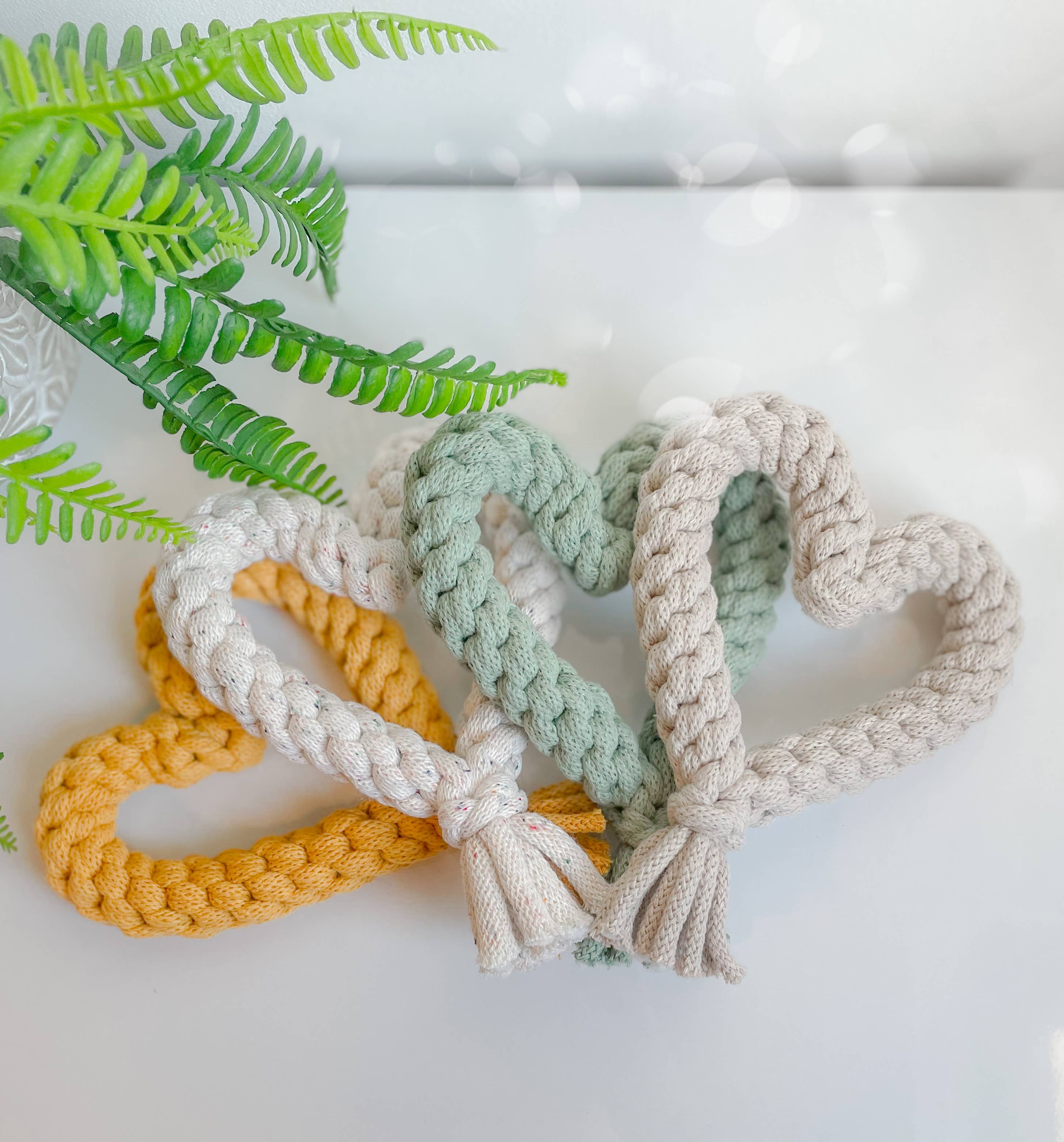 Muttsie UK – wholesale Pet rope toy – Dog – Heart Dog Toy10