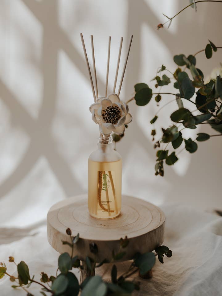 Serenity - Frankincense + Myrrh - Floral Reed Diffuser for wholesale by LIT LÀB CO.