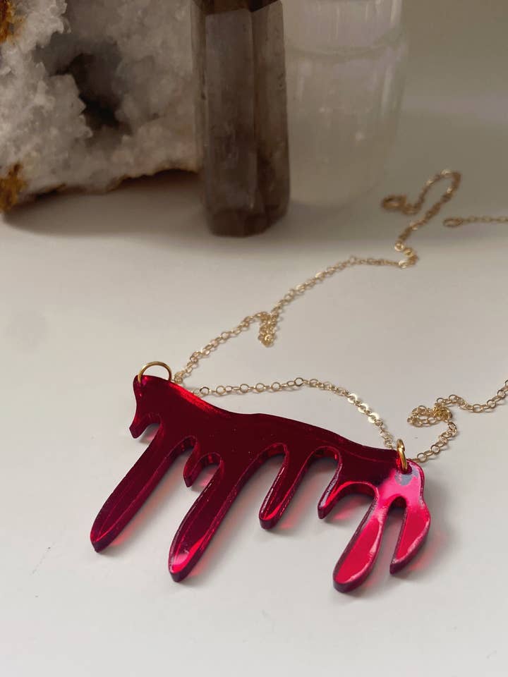 Nadja röd spegel akryl hänge halsband för wholesale av Gloria Faye