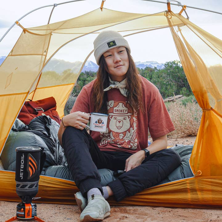 The Landmark Project - Wholesale Coffee Mug - Please Help Smokey Enamelware Mug4