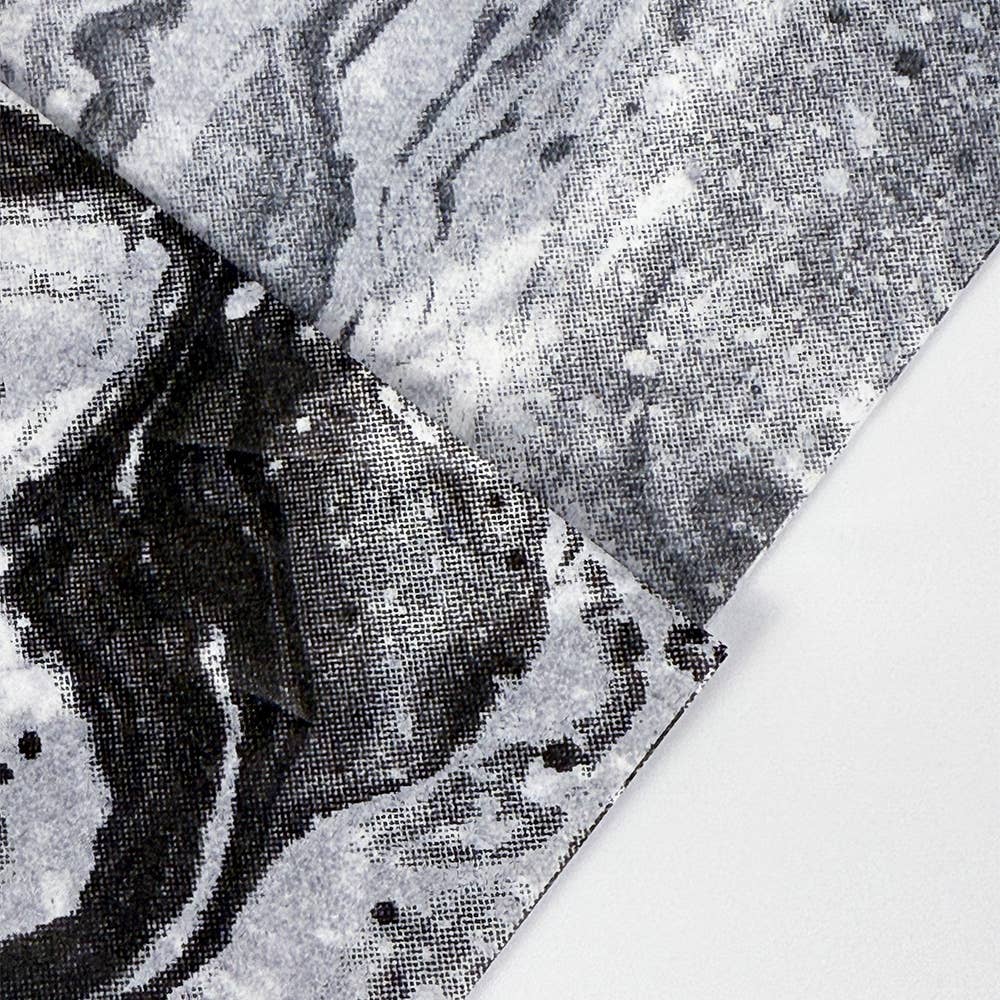 ByHome – Engroshandel Silkepapir – 28" x 20" Sort Marmorhvirvel 17g Indpakningspapir Ark2