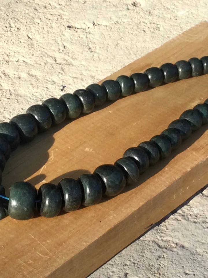 Colar da Cultura Maia Pakal, contas de pedra de serpentina, como joias antigas de jade guatemalteco - Estilo pré-colombiano por atacado de OllinMexica