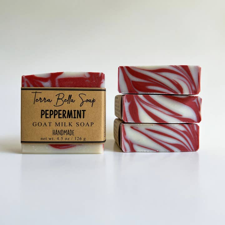 Savon au lait de chèvre menthe poivrée pour la vente par Terra Bella Soap