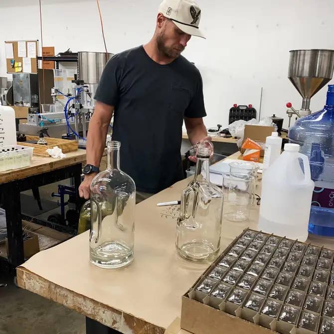 Manready Mercantile - Wholesale Perfume/Eau de Toilette - ANVIL | Eau de Parfum7