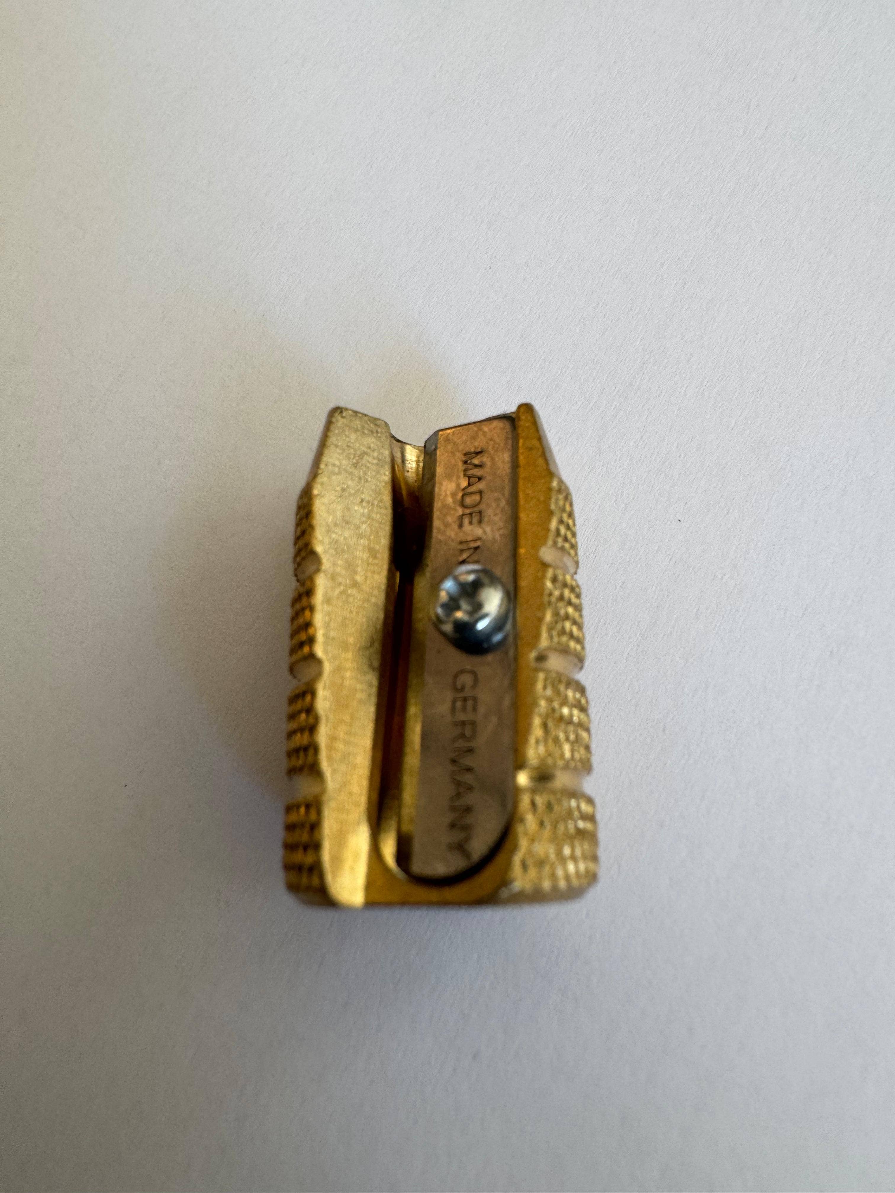 Fine & Candy - Vente Taille-crayons - Taille-crayon doré en laiton Fine & Candy6