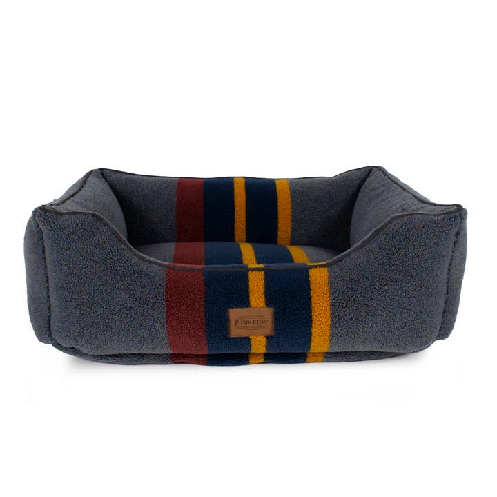 Carolina Pet Company - Wholesale Pet Bed - Dog - Pendleton Vintage Camp Kuddler