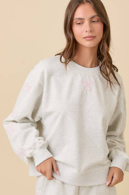 LJUNG GRÅ Broderad Sweatshirt med Band – Söt Mysig Loungetröja🎀 för wholesale på Faire4