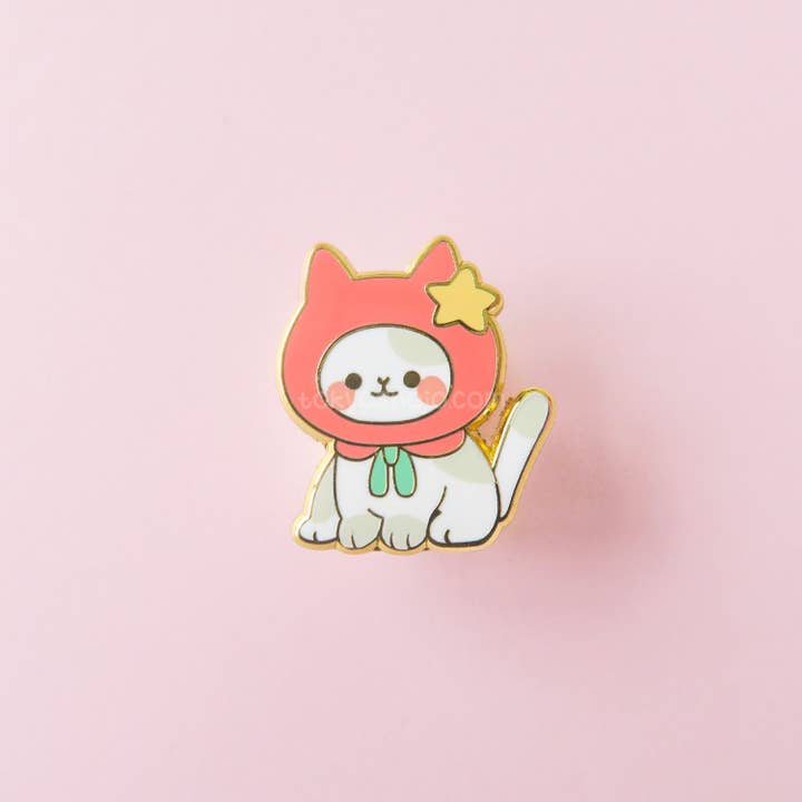 Santa Cat Pin for wholesale by tokyo shojo