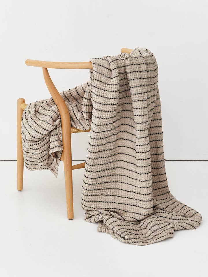 Striped waffle throw blanket for wholesale by MagicLinen (We handle U.S. import procedures for you)
