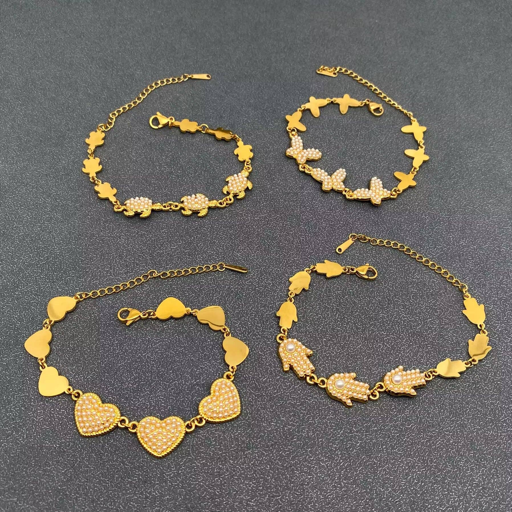 Mio Queena - Wholesale Charm/Dangle Bracelet - Pearl Geometric Charm 18K Gold Plated S.Steel Bracelet - FGS6