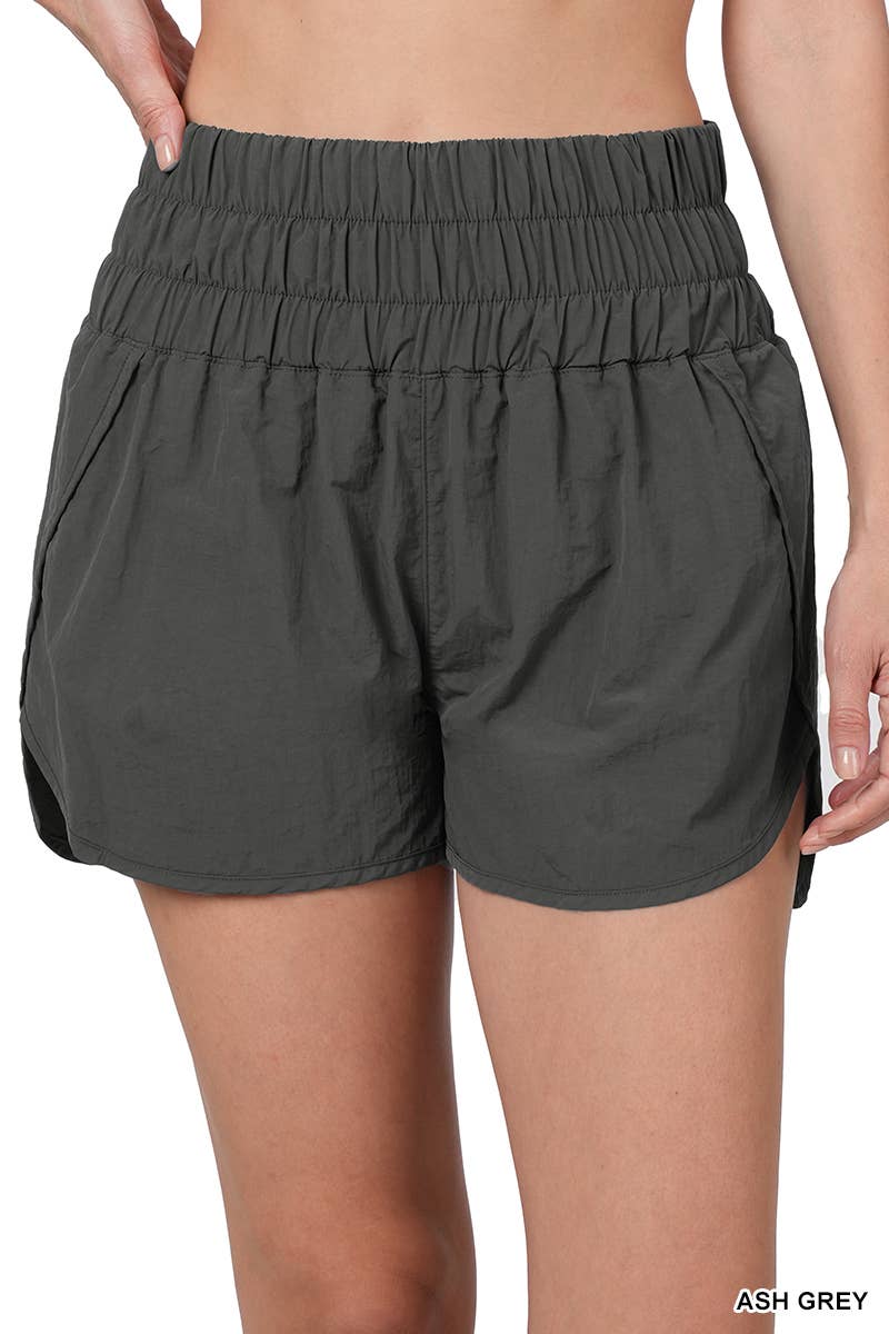 42POPS - Vente Short – femme - Short coupe-vent avec doublure et poche arrière en mesh37