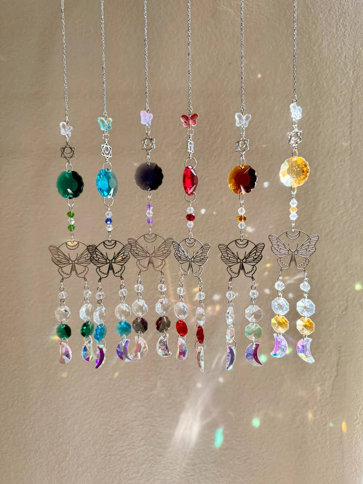 Atrapasoles de Cristal de Colores con Forma de Mariposa para venta al por mayor de Levenien