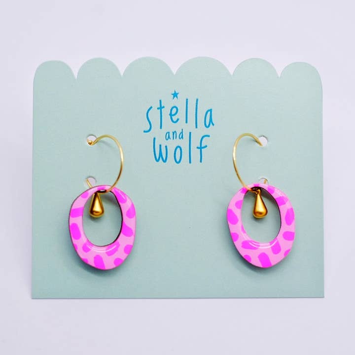 Roze hoepeloorbellen in retrostijl, zomersieraad, eigenzinnig voor wholesale door Stella and Wolf