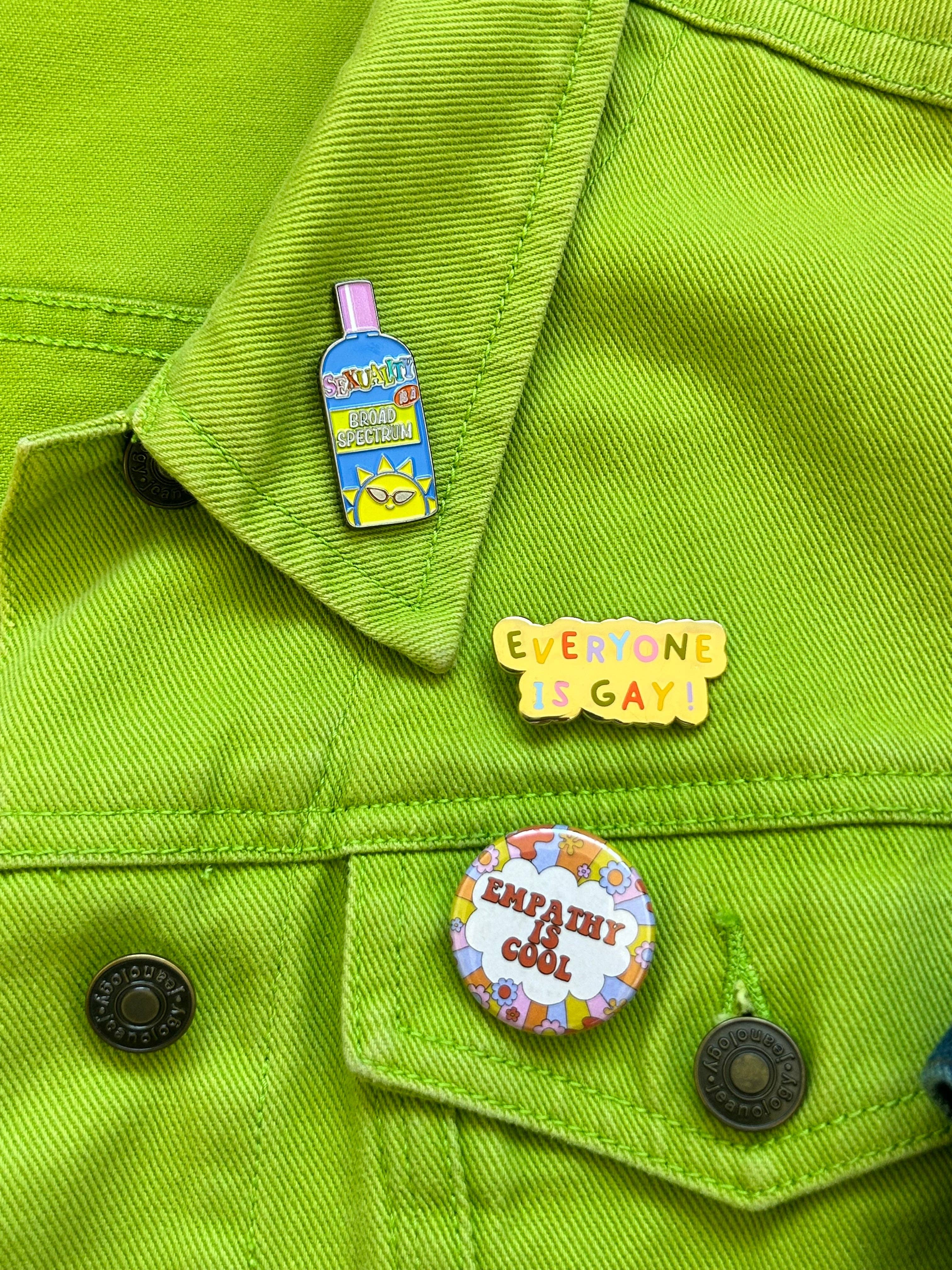 The Peach Fuzz – Engroshandel Reversnål/knap – Alle Er Homoseksuel Emalje3