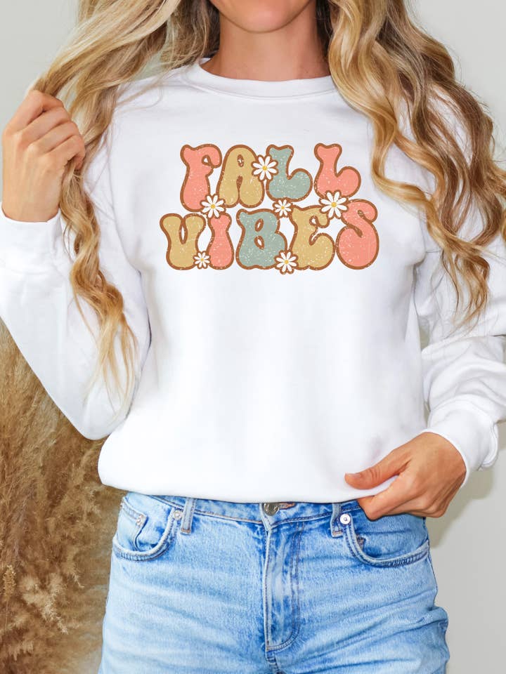 Fall Vibes Grafik-Pullover - Weiß | Herbst-Kollektion für den Großhandel von KOKO + FOX WHOLESALE