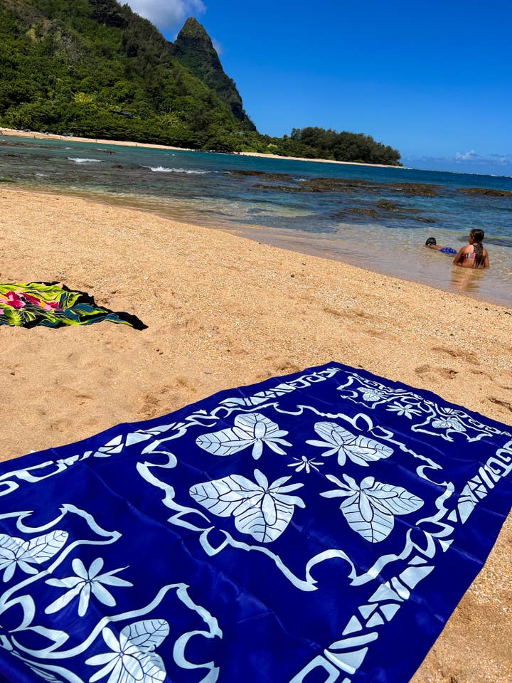 Vaiata Pareu pour la vente par EHA Culture