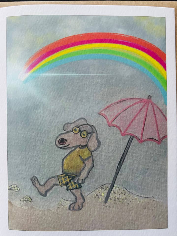 Chien adorable à la plage marchant sous un arc-en-ciel lumineux carte de chien pour la vente par Bernie Street Studios