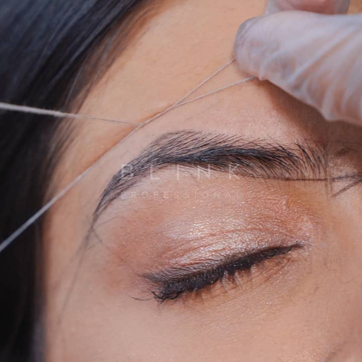 Blink Professional - Wholesale Eyebrow razor/shaper - Organic Blink Yarn3