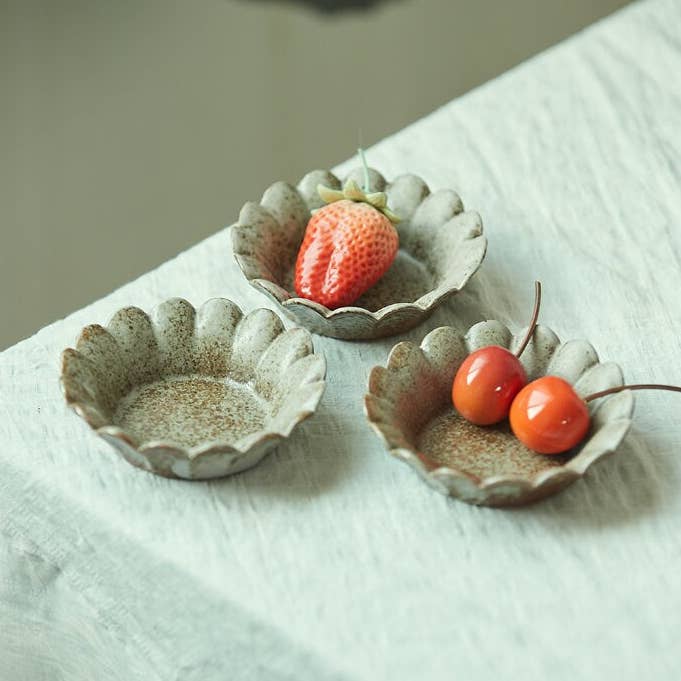 Gohobi Small Stoneware Plate for wholesale by Gohobi (We cover U.S. import duties)