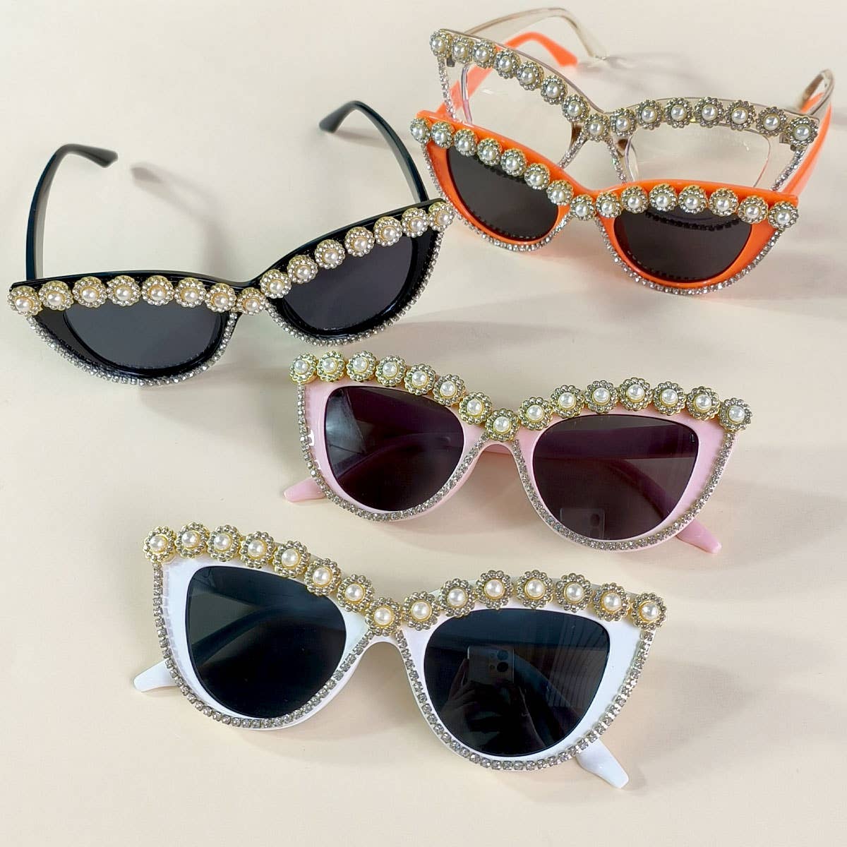 ACCITY - Wholesale Sunglasses - Women's - HANDMADE RHINESTONE PEARL RETRO CAT-EYE SUNGLASSES_CWASG026813