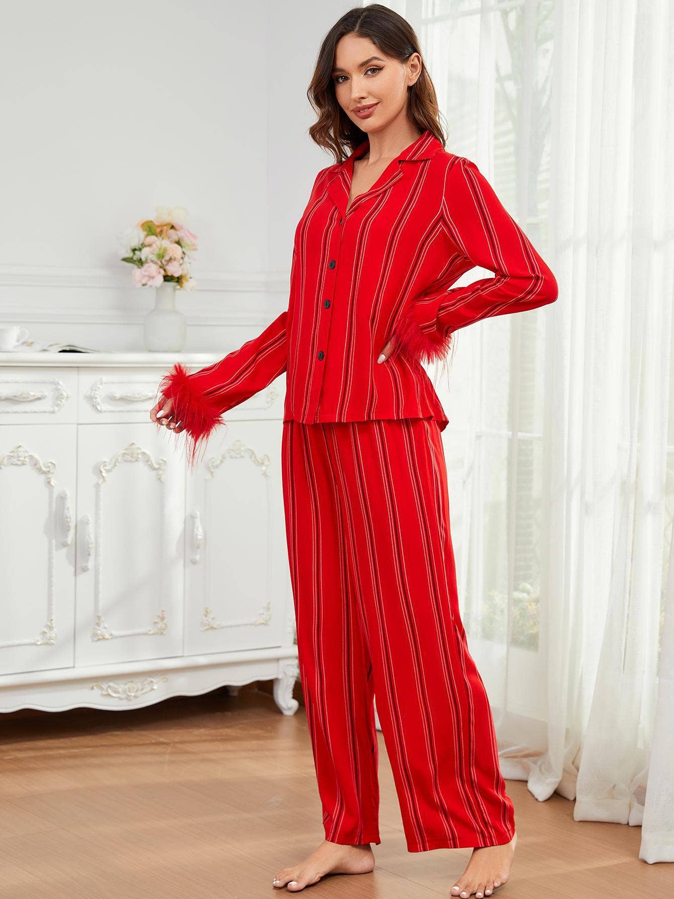 ROUGE Ensemble de vêtements d'intérieur avec chemise à manches longues et pantalon long en vente sur Faire1