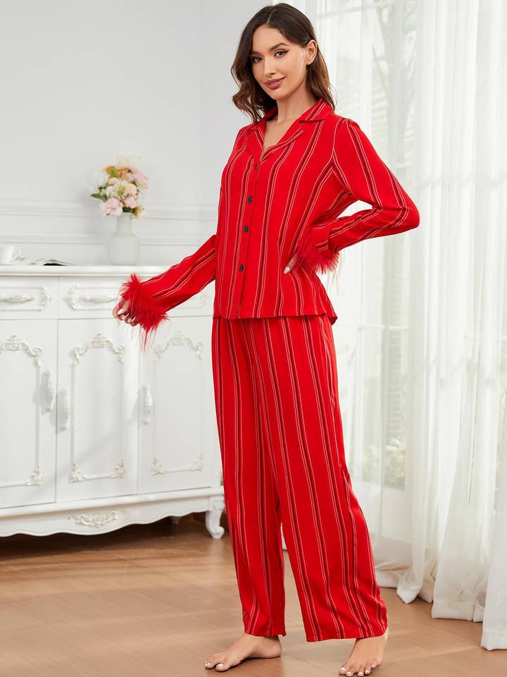 ROUGE Ensemble de vêtements d'intérieur avec chemise à manches longues et pantalon long en vente sur Faire1