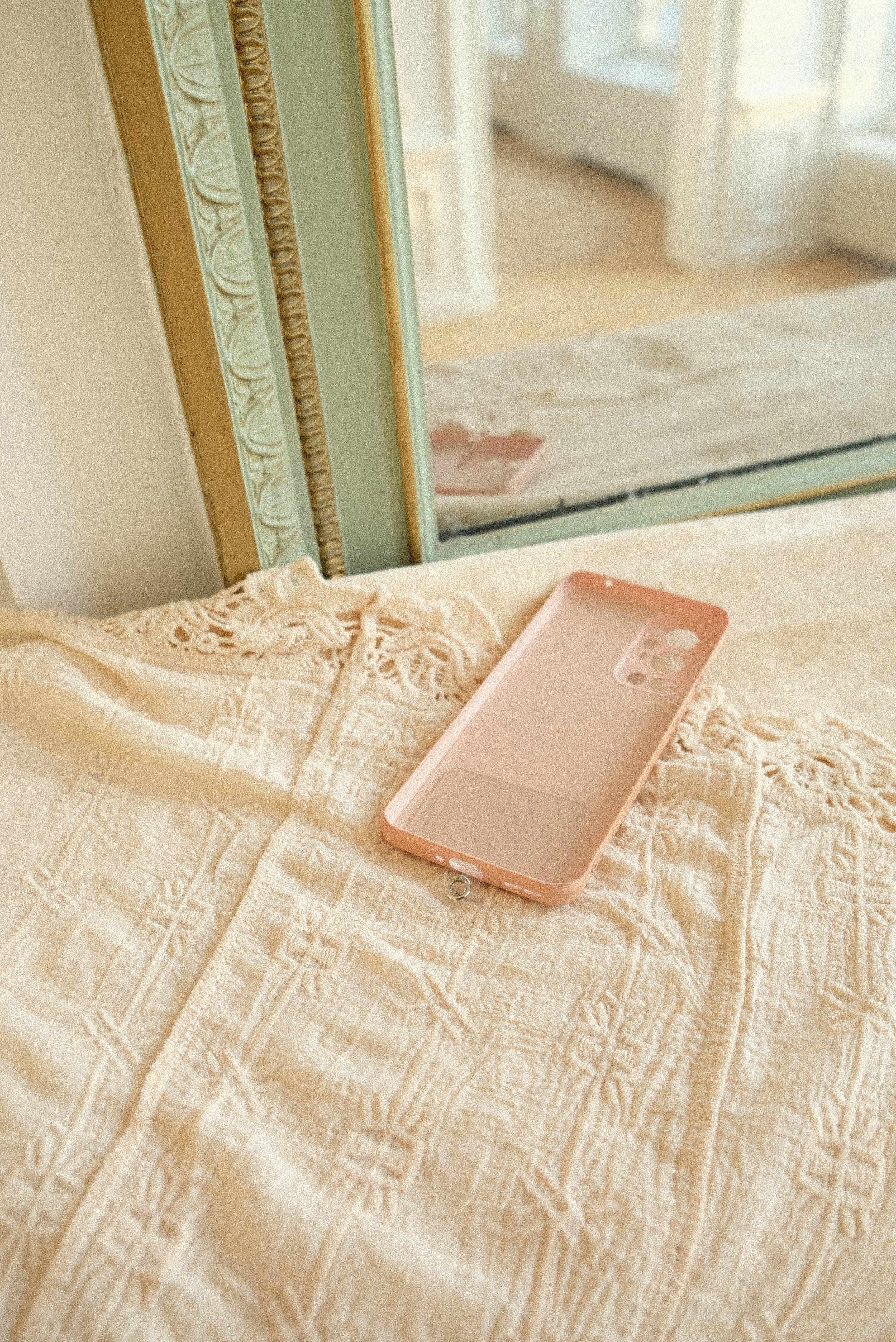 La N'atelier - Wholesale Charging Dock - Universal Mobile Patch Phonecord Lanyard2