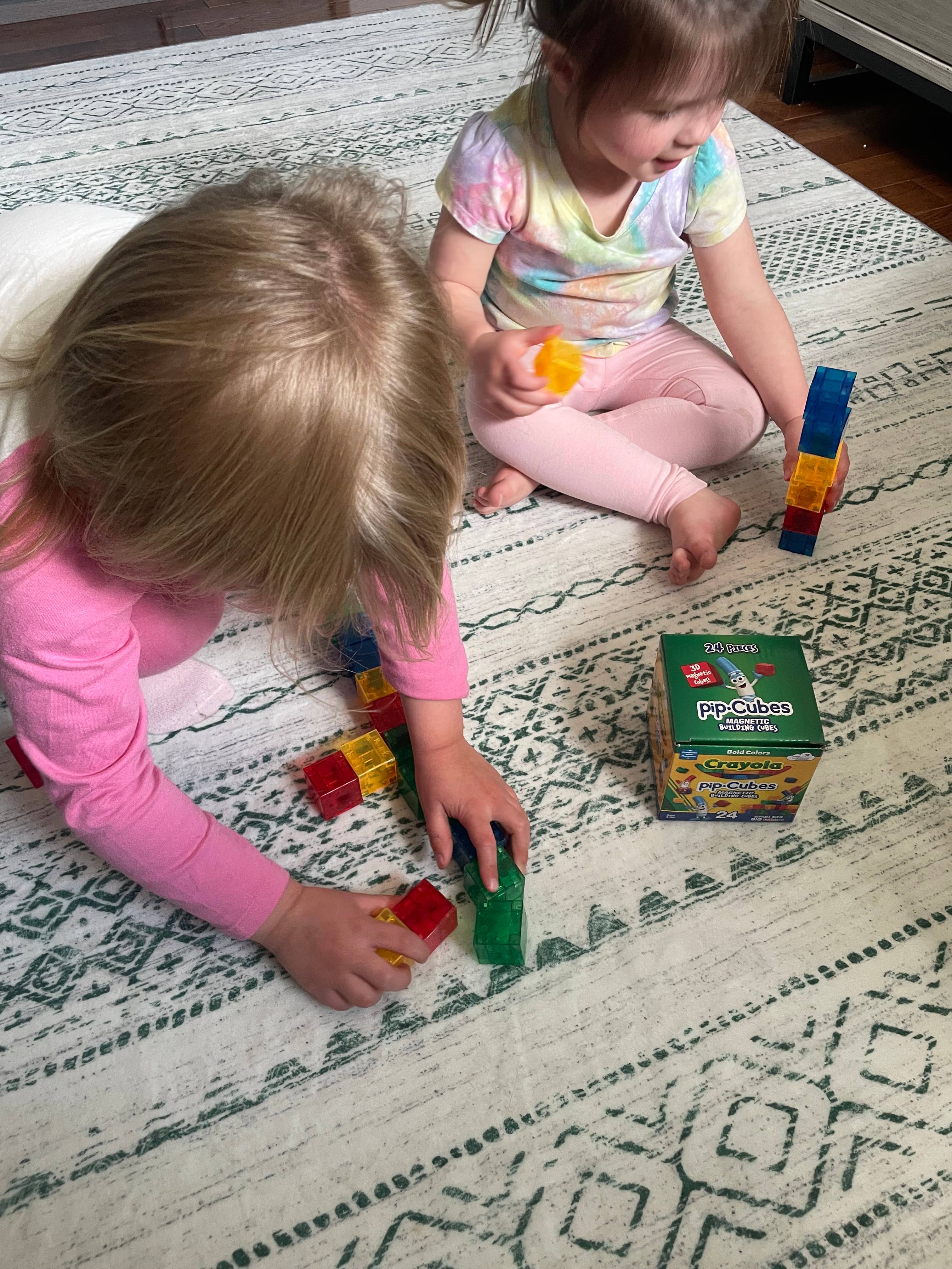 CreateOn - Wholesale Building Set - Kids - Crayola Bold PIP Magnetic Cubes 24pc7