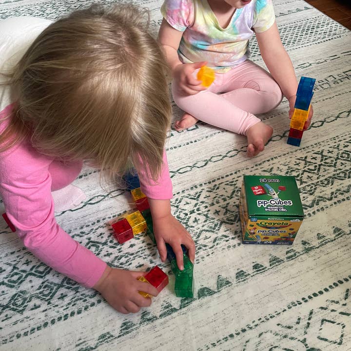 CreateOn - Wholesale Building Set - Kids - Crayola Bold PIP Magnetic Cubes 24pc7