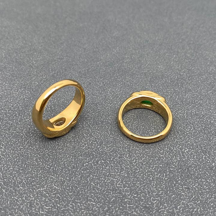 Mio Queena - Wholesale Single Stone/Solitaire Ring - Inlaid CZ 18K Gold Plated Stainless Steel Ring - FGS2