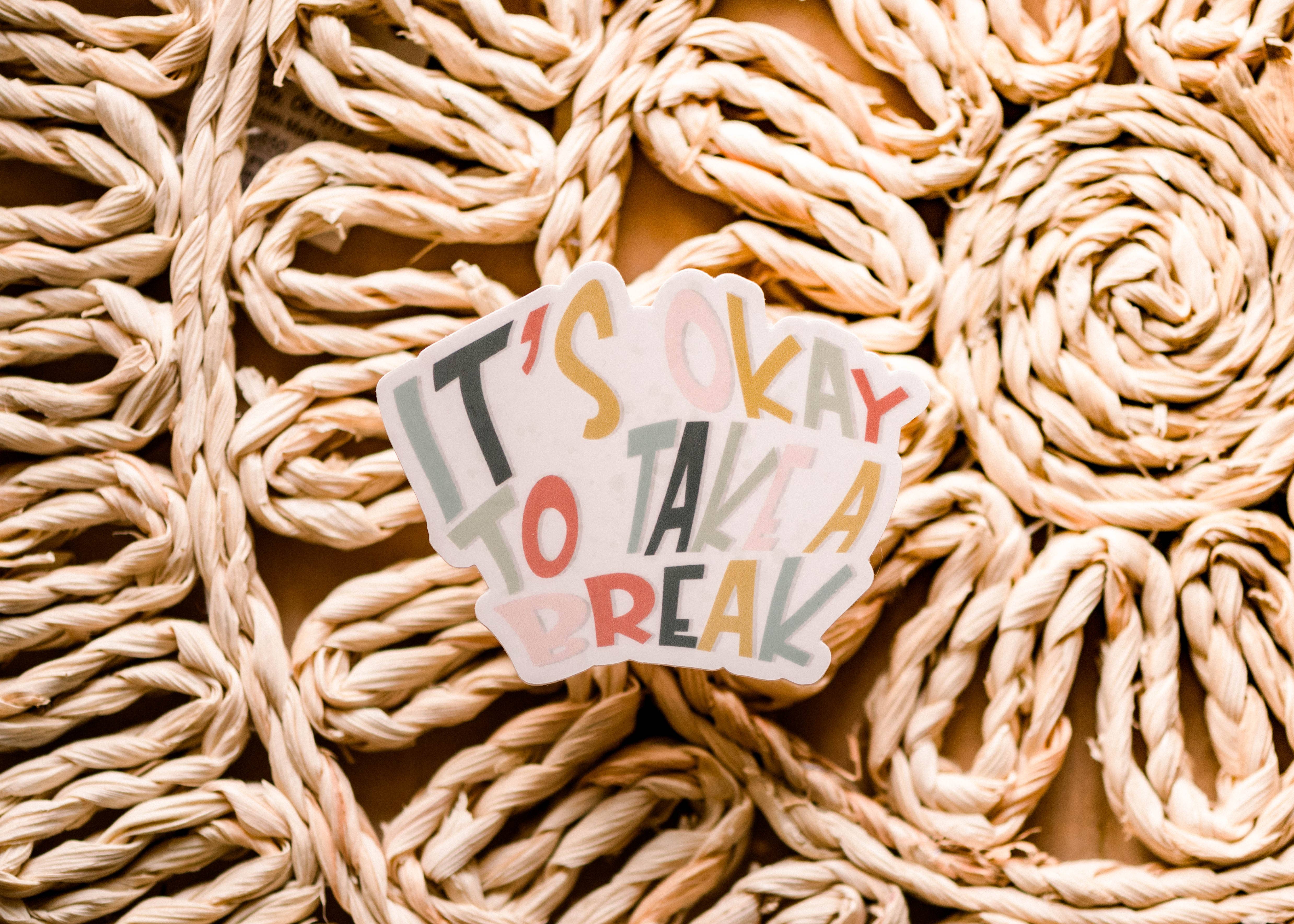 Savannah and James Co - Venta al por mayor Pegatina - Adhesivo de vinilo It's Ok To Take A Break, 3x2 in1