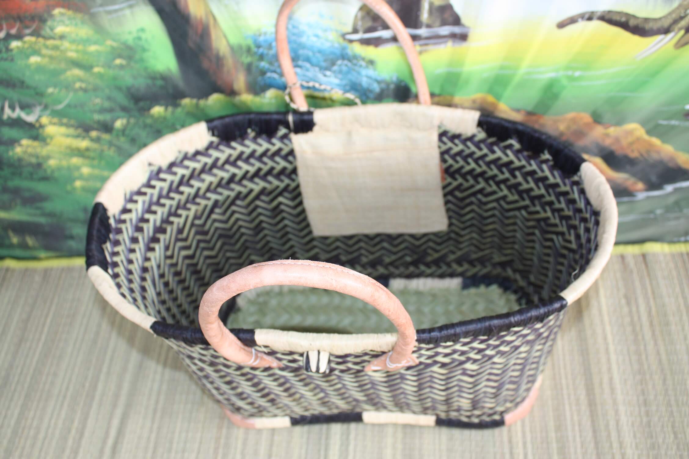 Boutique Huléti - Wholesale Beach Bag - Shopping tote bag - MADAGASCAR BASKET - Black & Natural - Black & Natural - Hand Braided - 3 sizes to choose from - market beach wicker straw3