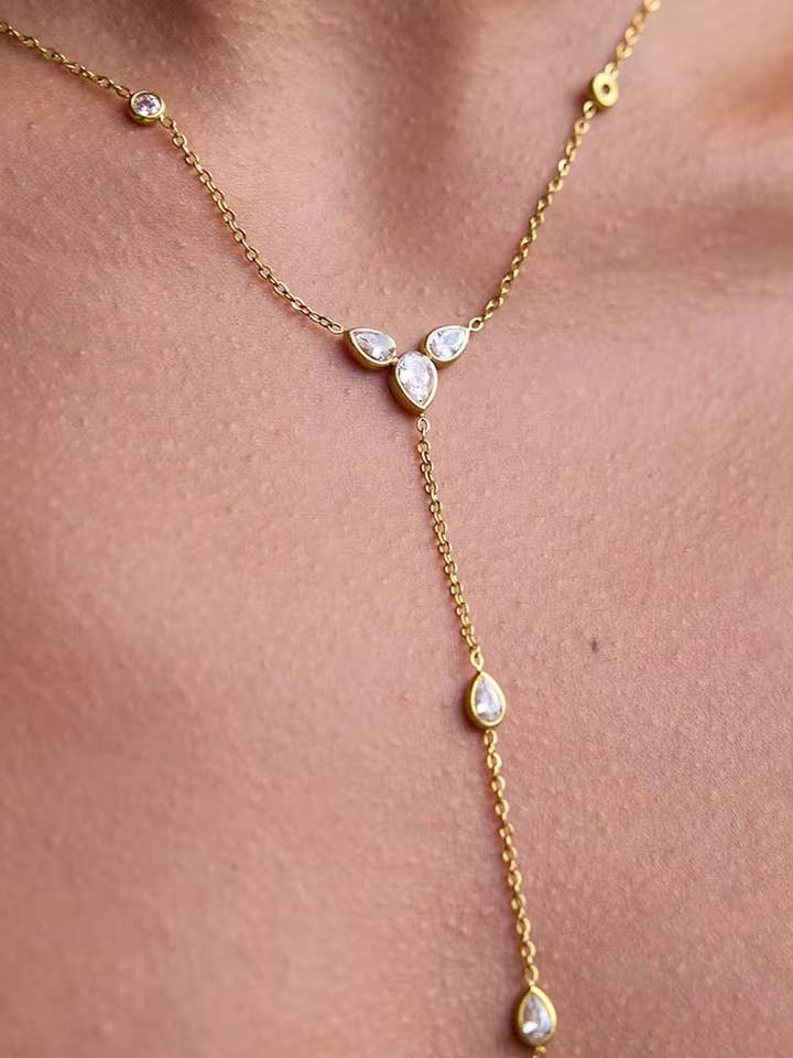 Collier Lariat Lumière pour la vente par From Juniper With Love
