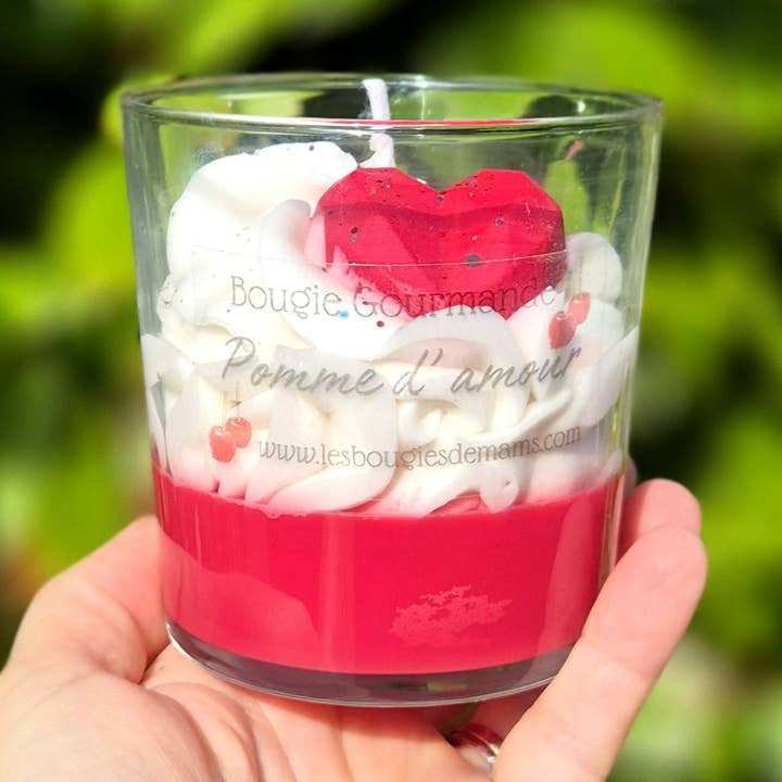 Gourmet Red Candy Apple Candle 200g for wholesale by Les bougies de Mam's