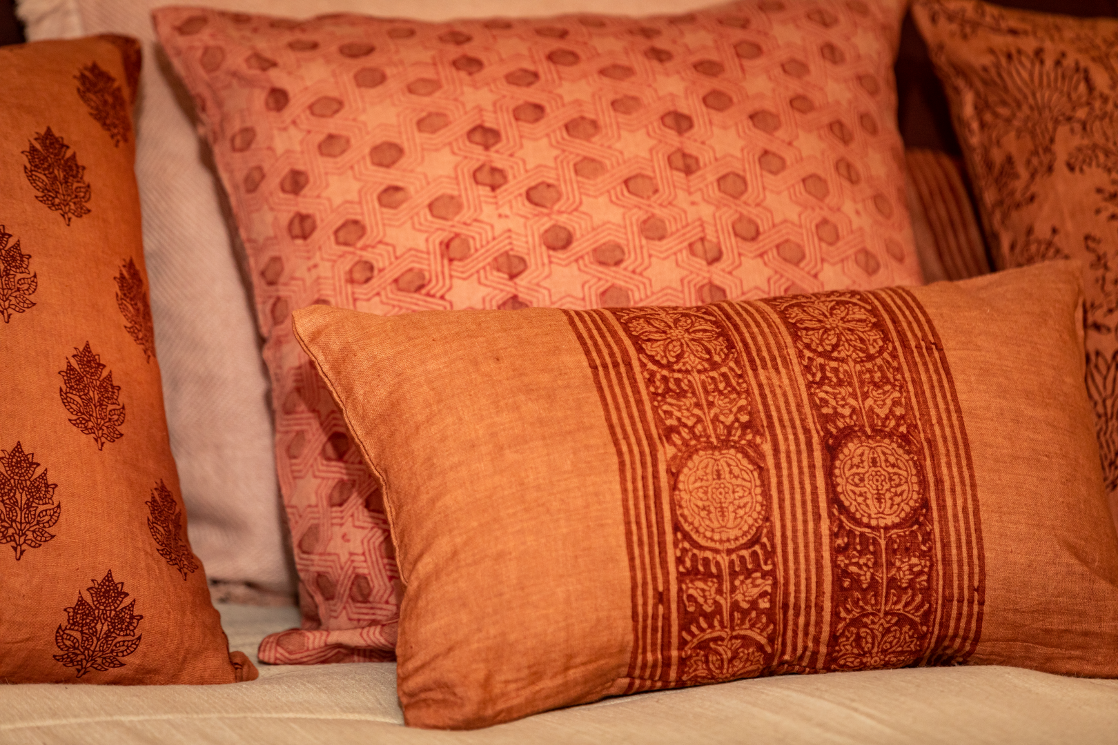 Alamwar - Wholesale Throw Pillow Cover - Suzani Border Petit Lumbar Pillow Cover2