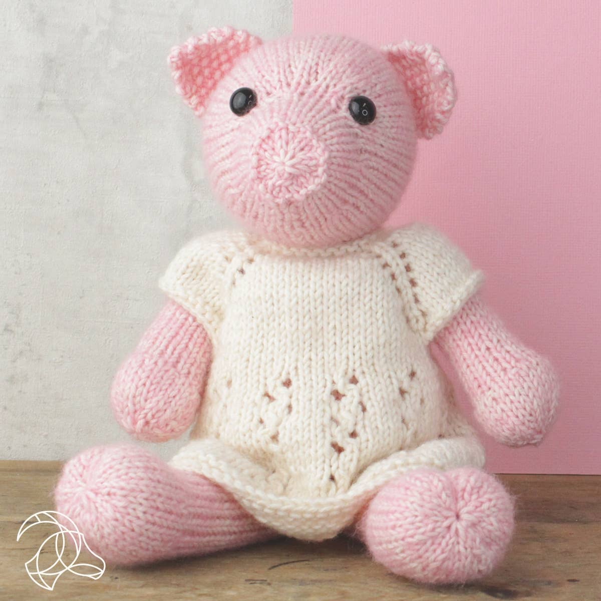 Hardicraft USA - Wholesale Knitting/Crochet Supplies - DIY Knitting Kit - Frida Piglet1