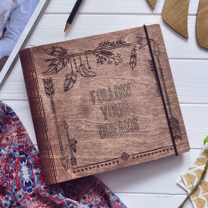 Fotoalbum ”Följ dina drömmar”. Foto Book i trä. för wholesale av Mr.Deer