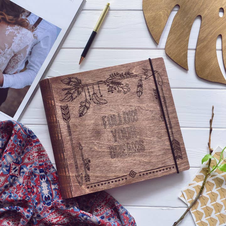 Fotoalbum „Folge deinen Träumen“. Fotobuch aus Holz. für den Großhandel von Mr.Deer